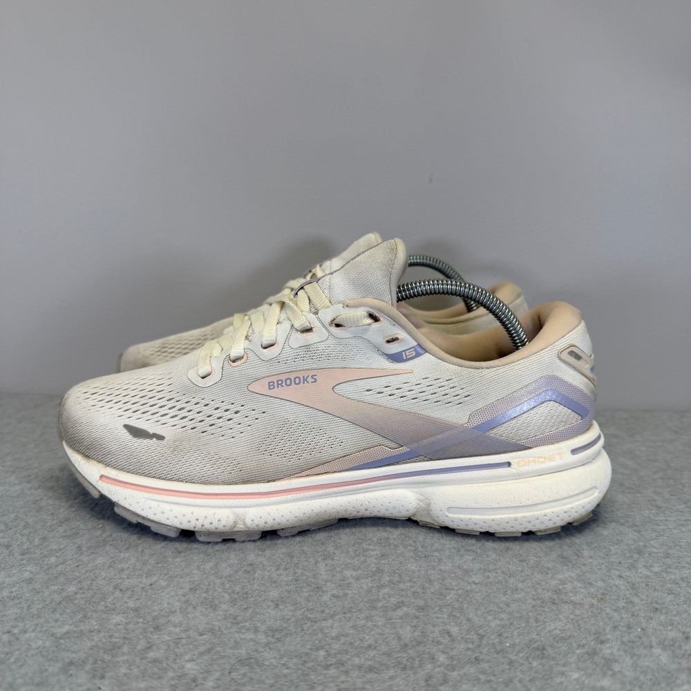 Brooks Ghost 15 Womens Shoes Size 8 Cream Peach Running Sneakers 1203801B199
